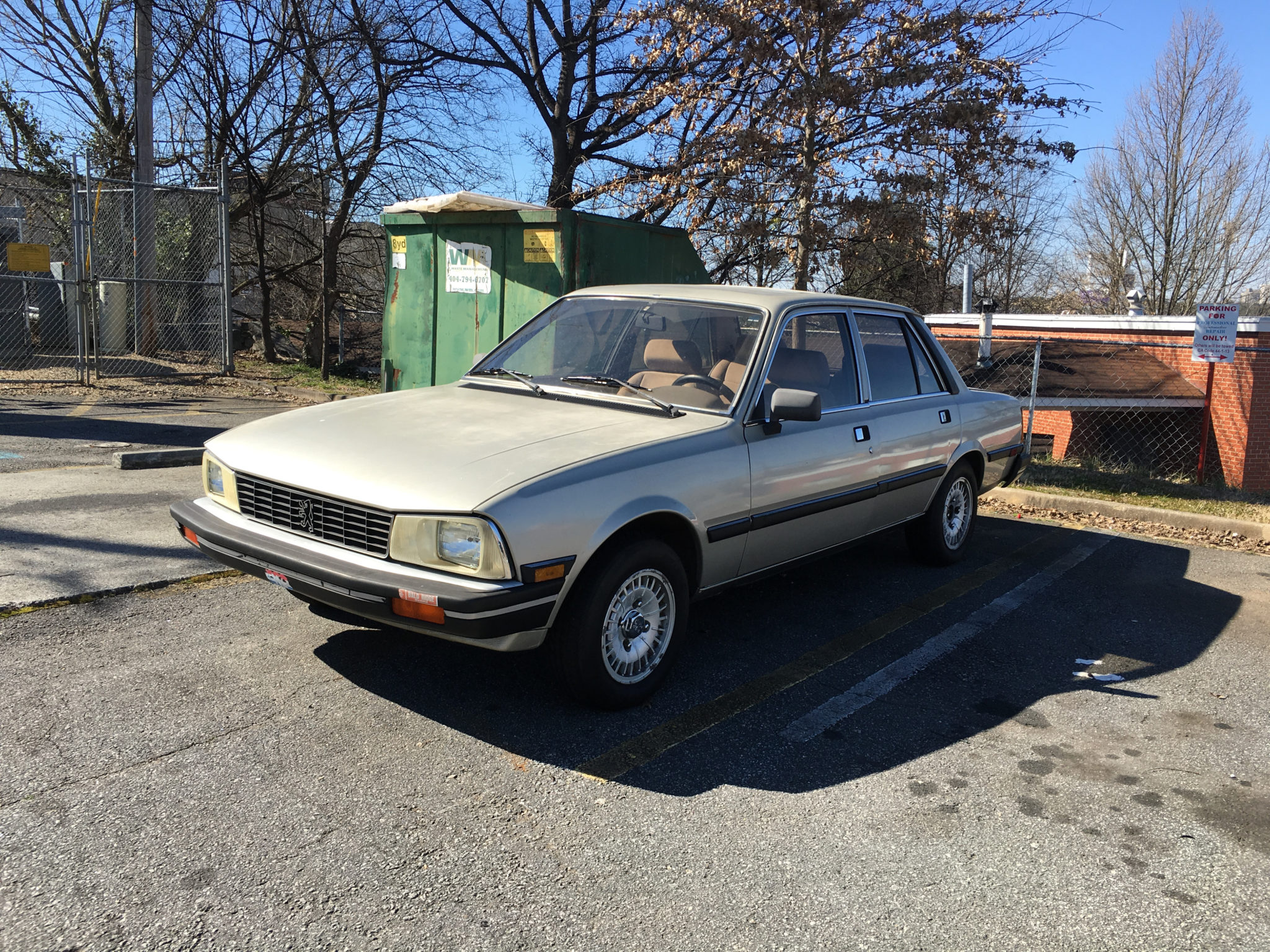 Peugeot 505 S Right Front